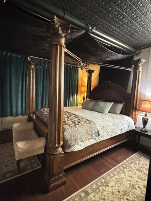 Rest & Reignite at The Pulpit House -see video-KING BED - Whole Building PRIVATE