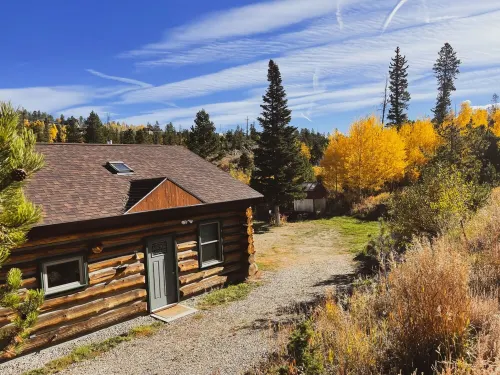 Cozy, Modern Log Cabin Getaway ~ 20 Min to Winter Park