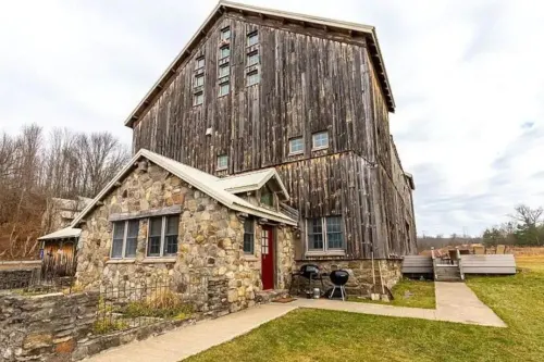 Cristman Barn & Events - 12k Sqft Barn Conversion - Sleeps 20