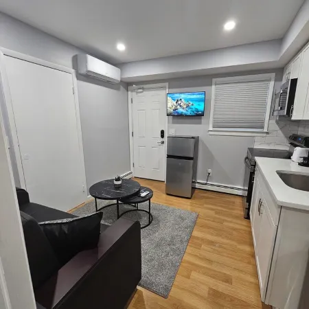 Elegant Suite near JFK Airport Отели рядом с достопримечательностью «Железнодорожная станция JFK Air Train»