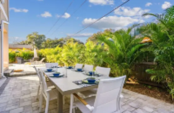 Clearwater Villa 6 Br, Heated Pool,  Mini Golf,  4K Projector Lounge Theatre