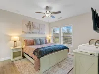 Mtn Views, 20 Mins to Asheville, 12 Mins to Skiing, Arcade Games Hotels in Mars Hill