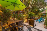 Salty Lime Villa 2-Riverview w/Pool on Riverwalk, Near Ami Beaches, Pet Friendly -  Ferienhäuser