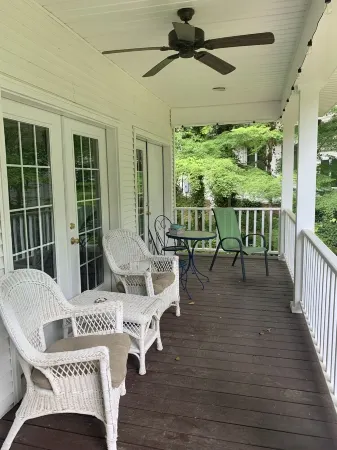 Private Guest house on Golden Pond