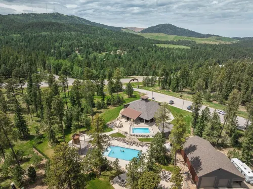 Big Sky, Garage Access, Hot tub, Wifi, Fully Paved Roads in New Development