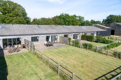 Edward's Cottage - Beautiful Family Property in Rural Hampshire
