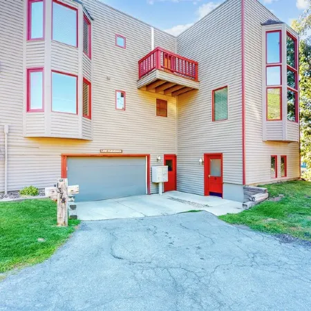 Best Deal in PC! - 2 Blks to PC Mtn Resort-4 Blks to Main Street- Hot Tub!