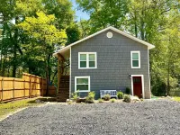 Modern Apartment on The Talimena Scenic Byway-walk to downtown Hotels in Mena