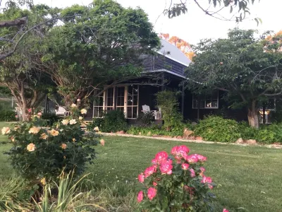 2 bedroom, 2 bathroom cottage