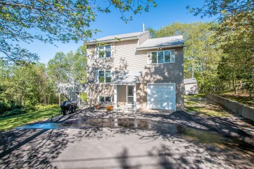 Mtn Top Home w/Views of Mt. Washington & Speakeasy