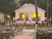 Waterfront Cottage with Pier & Boatlift on the Beautiful Potomac River