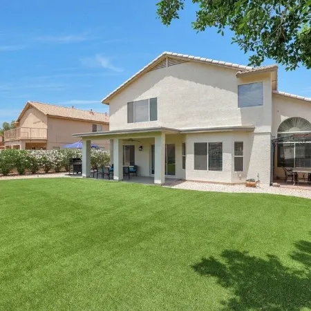 Gorgeous SURPRISE GEM 2 Miles to Baseball Stadium