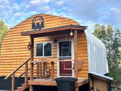Elegant, Cozy Cub Cabin near Lake with a Full Kitchen & Laundry Unit in Big Lake