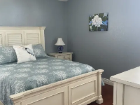 The Blue Heron- Waterfront-Gulf Access-Dock-Pool-Kayaks Hotels in Hernando Beach