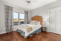 Private Ranch-Chef's Kitchen-King Bed-Large Pool-Heated for Additional Charge