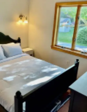 Sweet comfy cottage on Small Point Road 菲普斯堡酒店