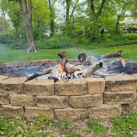 Shady Shelter - Quiet Comfort, Family Friendly - close to everything!