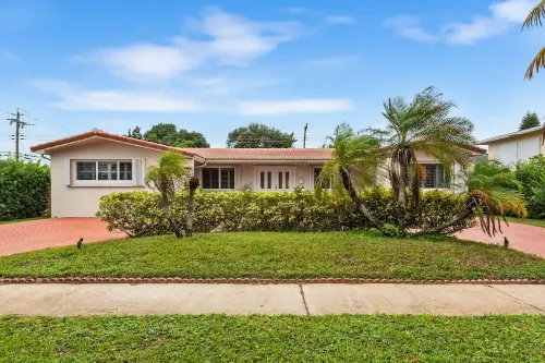 Centrally Located 4BD Oasis w/ Pool & Movie Patio