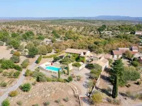 Gîte l'Escoussou 110 m², 3 Rooms, Charm, Nature, Heated Pool, South Ardèche Hotels in Joyeuse