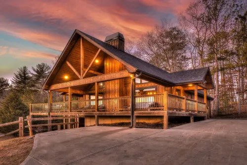 10 Min>Blue Ridge•Mountain Views•Hot Tub•Firepit•Game Room•Fishing Pond