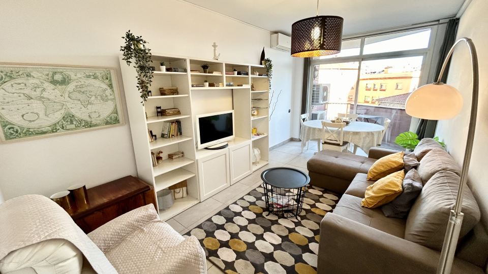 Big Flat in a Very Quiet Area and Well Connected