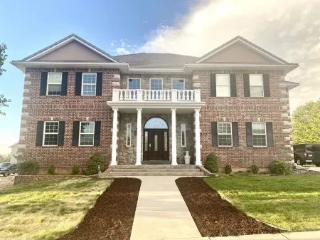 Gorgeous 8-Bedroom Mansion with Private Pool in Cedar City