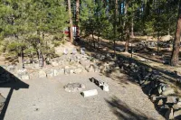 Log Cabin Getaway: WIFI, GameRoom, Firepit, pets OK!