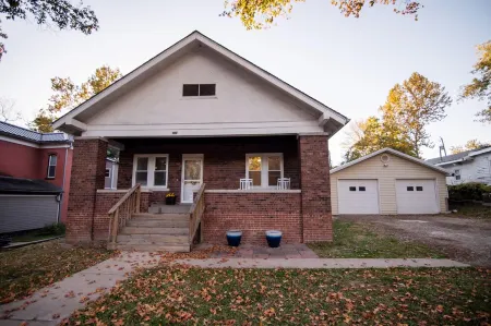 The Landing is a Cheerful 3 bedroom 2 bath home! Отели в г. Атчисон