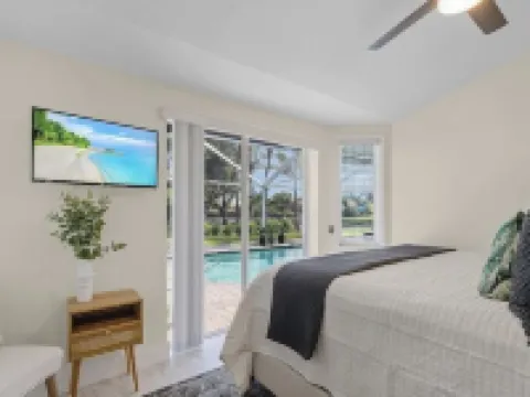 Waterview! 5 bdrms! 10 minutes to Fort Myers Beach Hotels in Iona