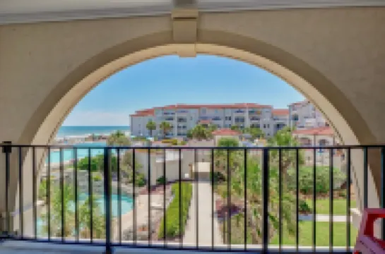 OCEANFRONT 1 BEDROOM AT VILLA CAPRIANI