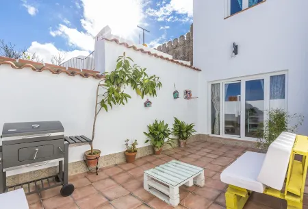 Rural House Castillo de Segura for 12 people Отели в г. Тентудия