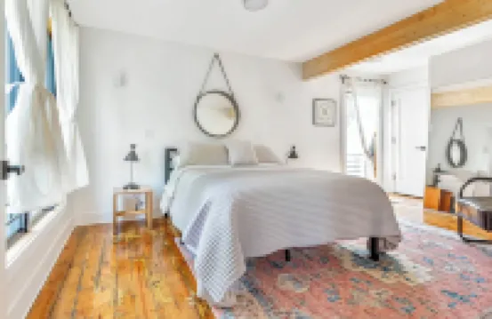 The Cast House - Walkable & Modern Hotels in Livingston Manor