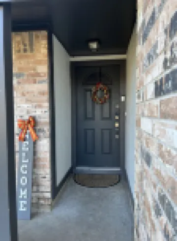 Hobby Airport and very affordable your Home Away from Home