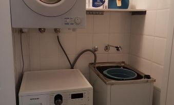 Entire 2 Bedroom apartment near UNSW & Hospitals