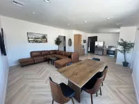 Barndominium Desert Escape - Mountain View, town close, gateway to Death Valley