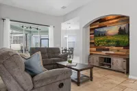 Enchanted villa near Disney, Universal, Legoland, and prestigious golf courses