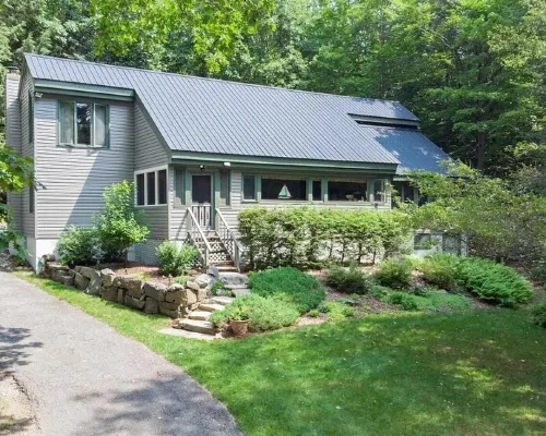 Lakefront Home on Great Sacandaga – Summer Weeks Still Available!! Hotels in Day