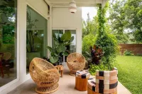 Lake Austin Modern Luxury 200 Feet of Private Lakefront with 2 Docks - en bord de mer