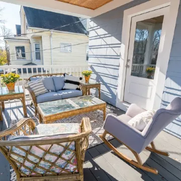 The Blue Bird Отели в г. Нью-Хейвен