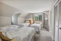 *The Retreat* Great for Families/Groups, Casino, & Golfing.