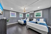 Beach Escape 3Br 2 Kings - Hot Tub, 5 Min to Beach- Off-Season Discounts!!
