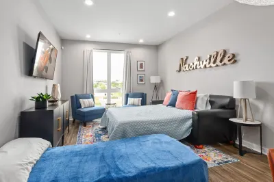 Now accepting bookings! Minutes to Broadway! Sleeps 6! Nashville Nations