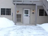 Lazy Bear Lodge on snow/UTV trails and lake Hotels in St. Germain