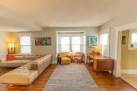 Great Space! 2 Blocks from Downtown Lee's Summit!