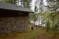 Rustic Lakefront Log Cabin Retreat w/Pontoon included Memorial to Labor Day