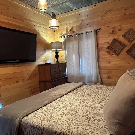 Just A Stone's Throw Cabin from Eminence, Jacks Fork, & Cross County Trail Ride
