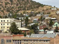 Red Door Bungalow Bisbee / Mountain Views Stay - con vistas a la montaña