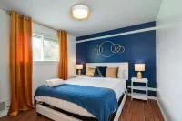 𓇻 Olympic Park Haven w/ HotTub, Fire Pit, Grill, Arcade, HUGE Yard