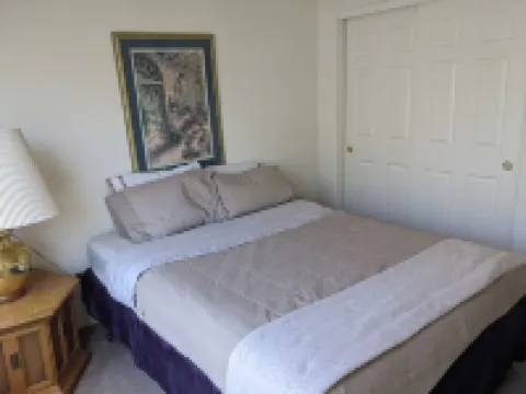 Birdwatchers Paradise on 1.5 ac  Golfing hiking & More