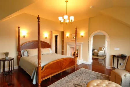 LUXURY BEACHFRONT ESTATE - Private Heated Pool